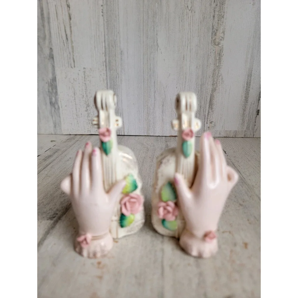 Vintage salt pepper‎ shaker Violin hand rose kitchen set home decor unique